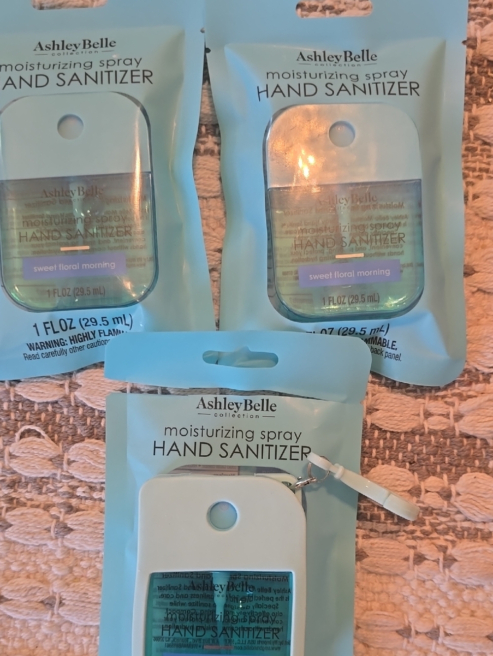 Moisturizing Spray Hand Sanitizer - Light Blue